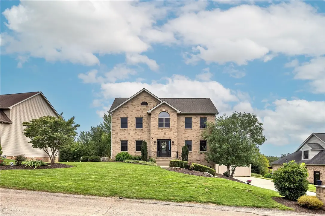 1050 Windy Oak Dr, Pittsburgh, PA 15239 - #1