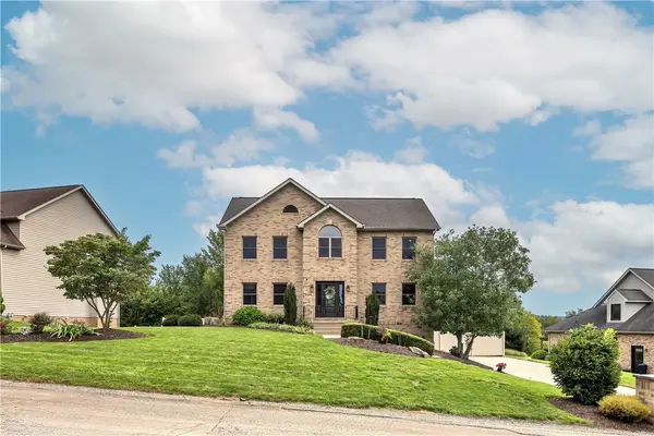 1050 Windy Oak Dr, Pittsburgh, PA 15239
