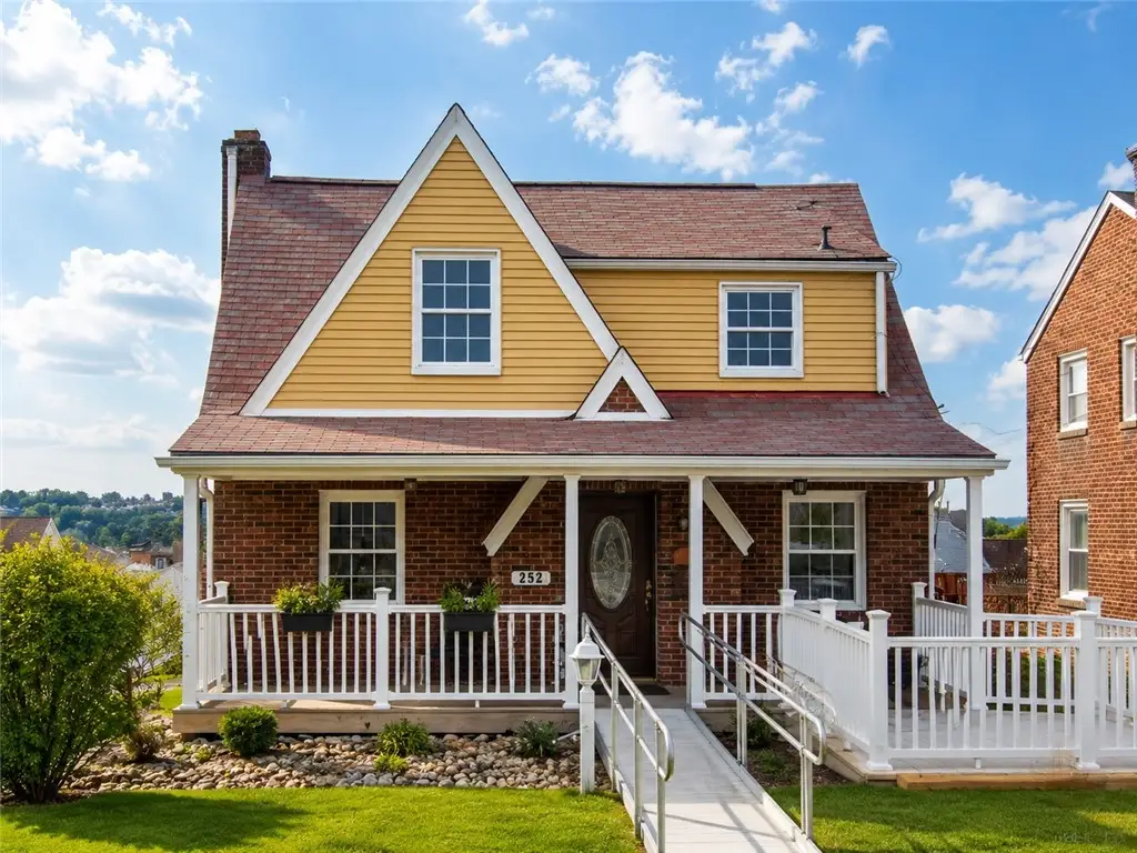 252 W. Schwab Ave. #House Of Soul Catering, Munhall, PA 15120 - #1