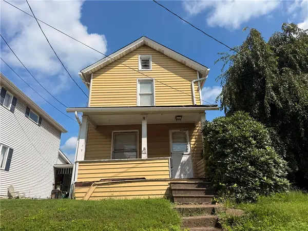 732 Clover Ave, Ellwood City, PA 16117