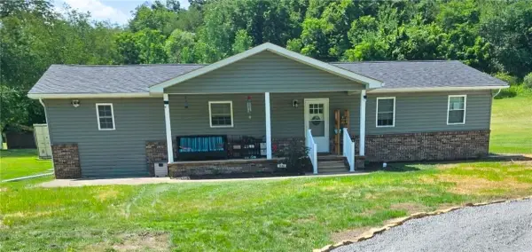 633 Bartleyville Rd, Burgettstown, PA 15021