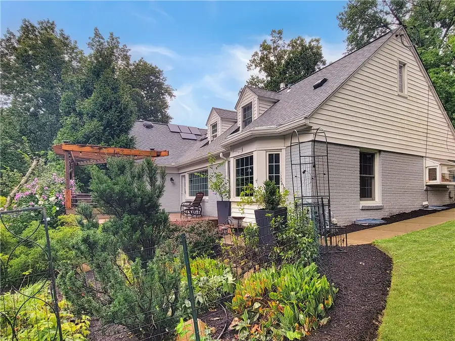1536 Cochran Rd, Pittsburgh, PA 15243 - #2