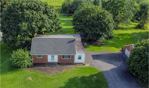 762 Hartzell School Rd, New Brighton, PA 15066