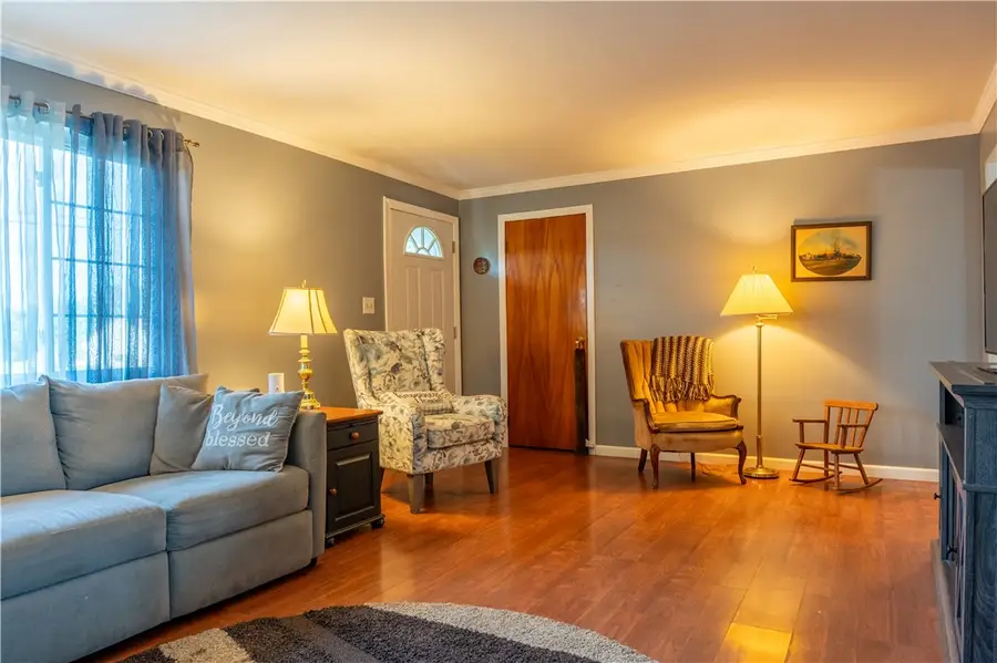 762 Hartzell School Rd, New Brighton, PA 15066 - #2