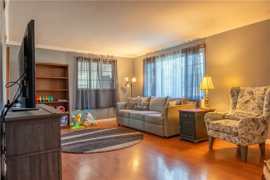 762 Hartzell School Rd, New Brighton, PA 15066 - #3