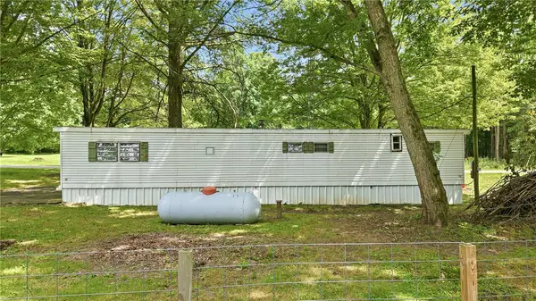 8937 Delaware Ln, Linesville, PA 16424