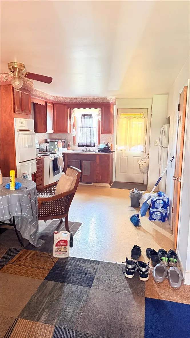 1220 Randolph St, New Castle, PA 16101 - #2