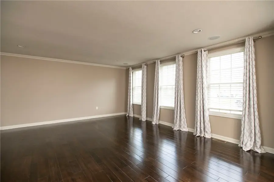 308 Trotwood Dr, Coraopolis, PA 15108 - #2