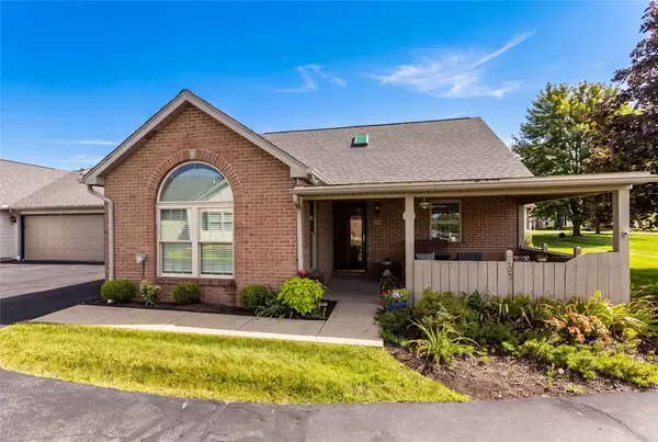 105 Carriage Dr, Freedom, PA 15042