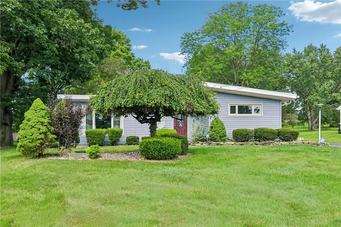 182 Upland Dr, New Castle, PA 16105 - #1