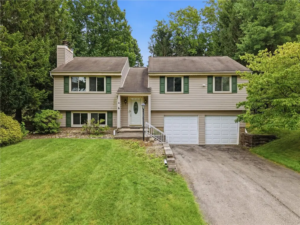4 Holyoke Dr, Greensburg, PA 15601 - #1