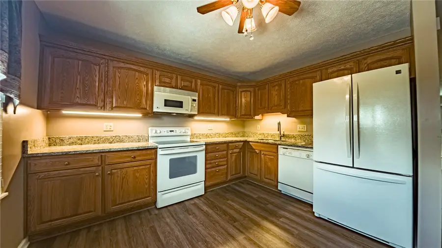 179 London Towne Dr, Pittsburgh, PA 15226 - #3