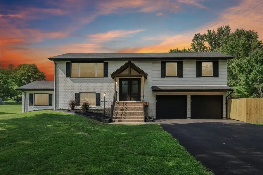 1130 Blue Sky Dr, New Castle, PA 16105 - #2