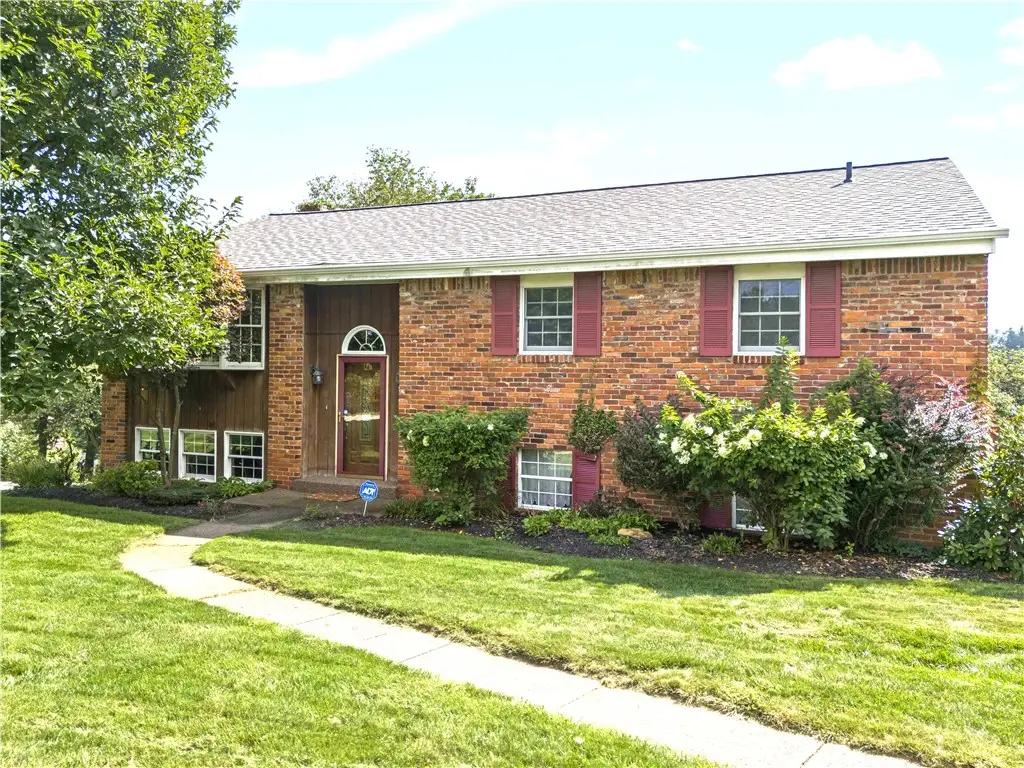 806 Longvue Drive, Houston, PA 15342 - #1