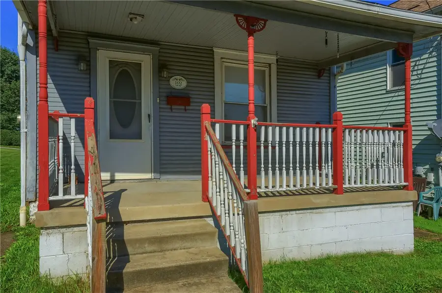 102 13th St, Ellwood City, PA 16117 - #3