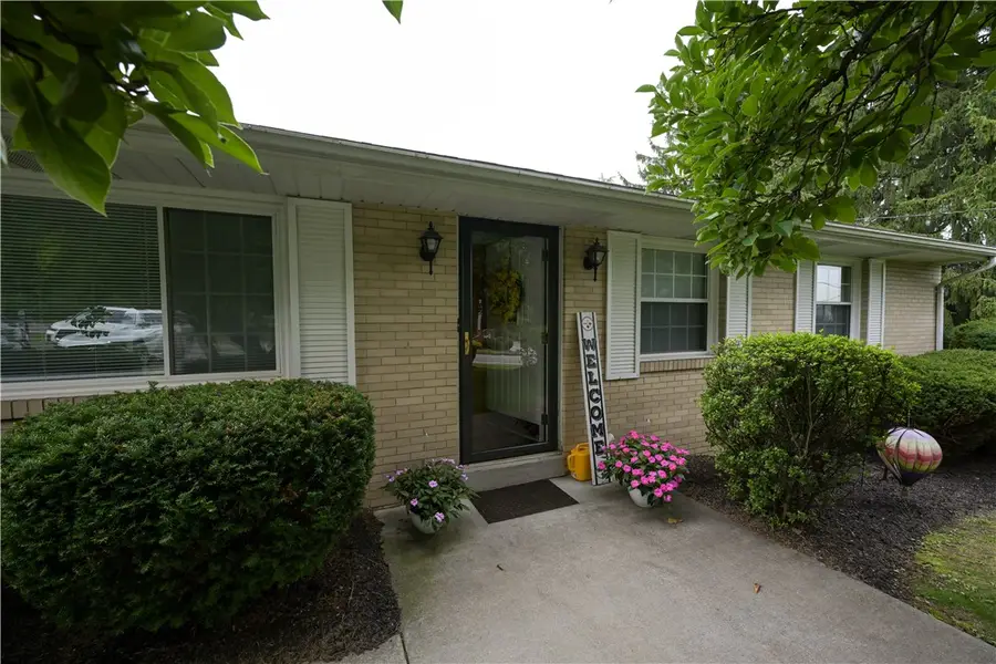 1017 Shenango Rd, Beaver Falls, PA 15010 - #2