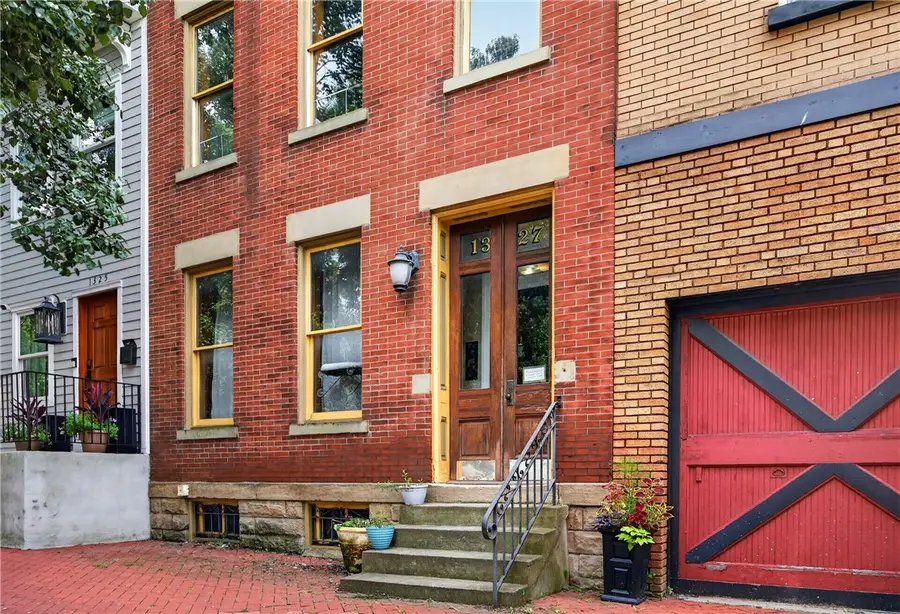 1327 Sheffield St, Pittsburgh, PA 15233 - #3