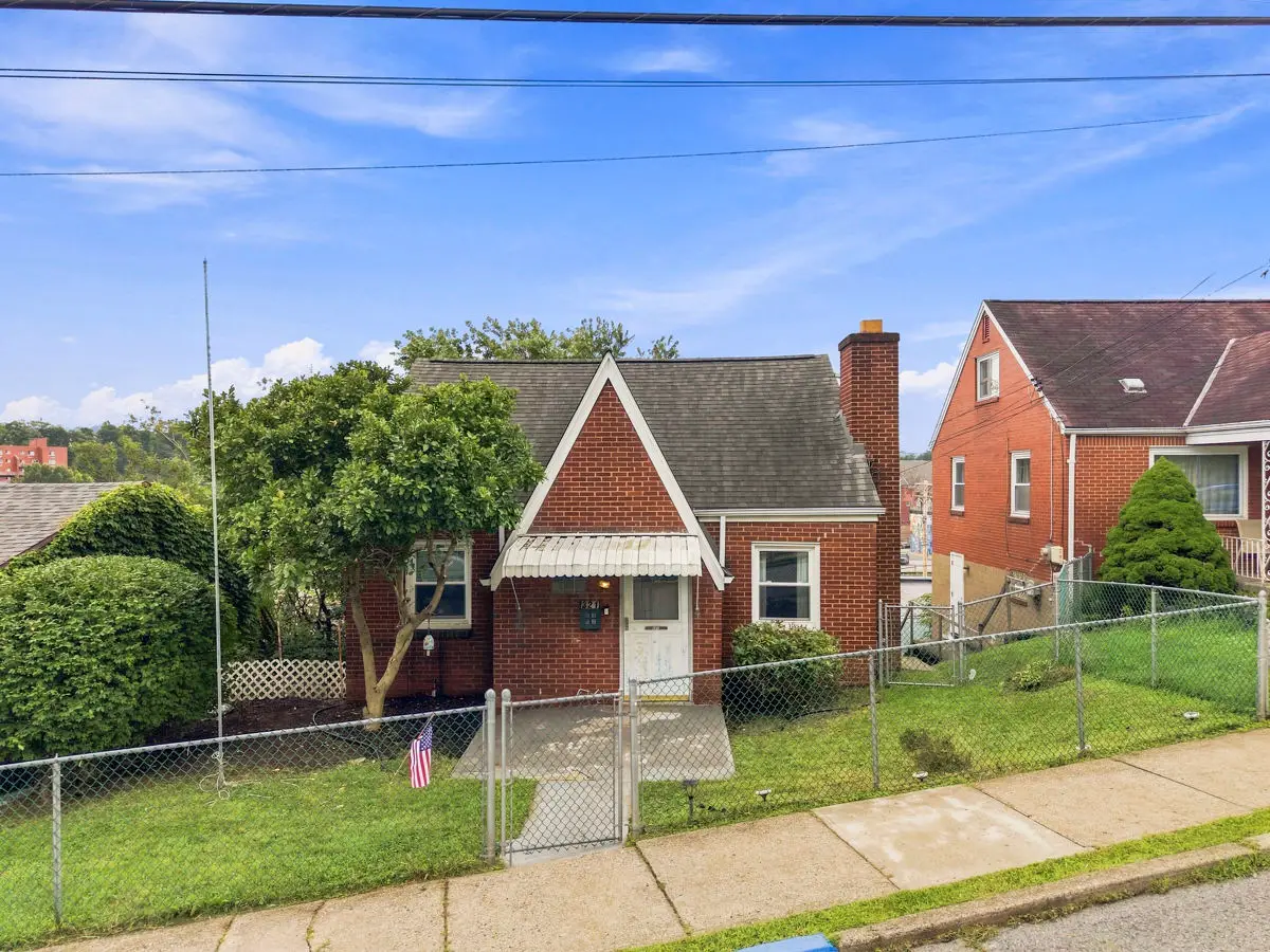 321 5th Avenue, Carnegie, PA 15106 - #1