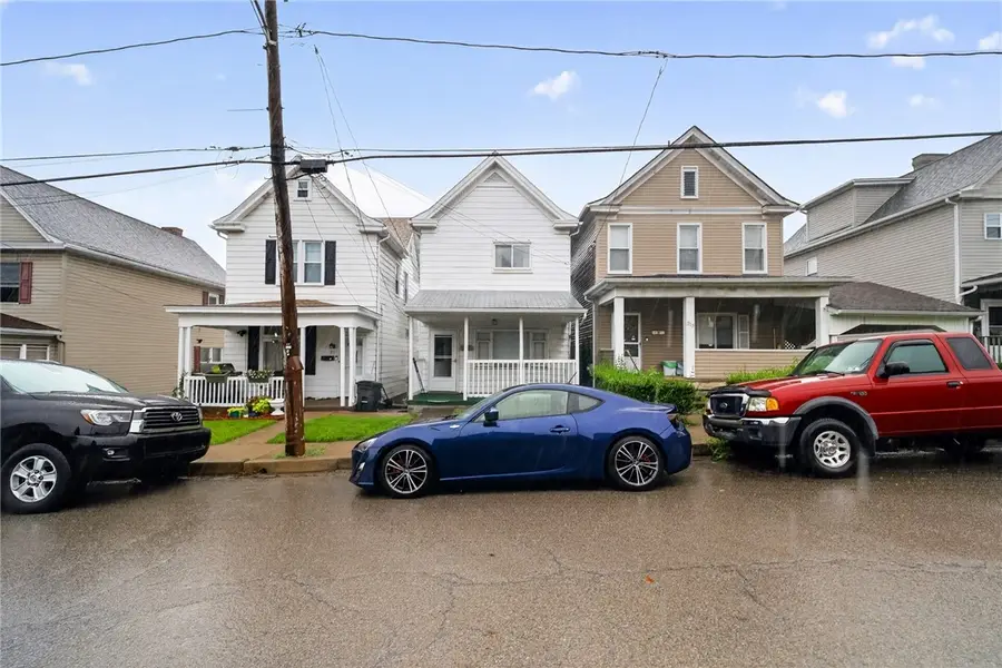 311 1/2 N 7th St, Jeannette, PA 15644 - #3