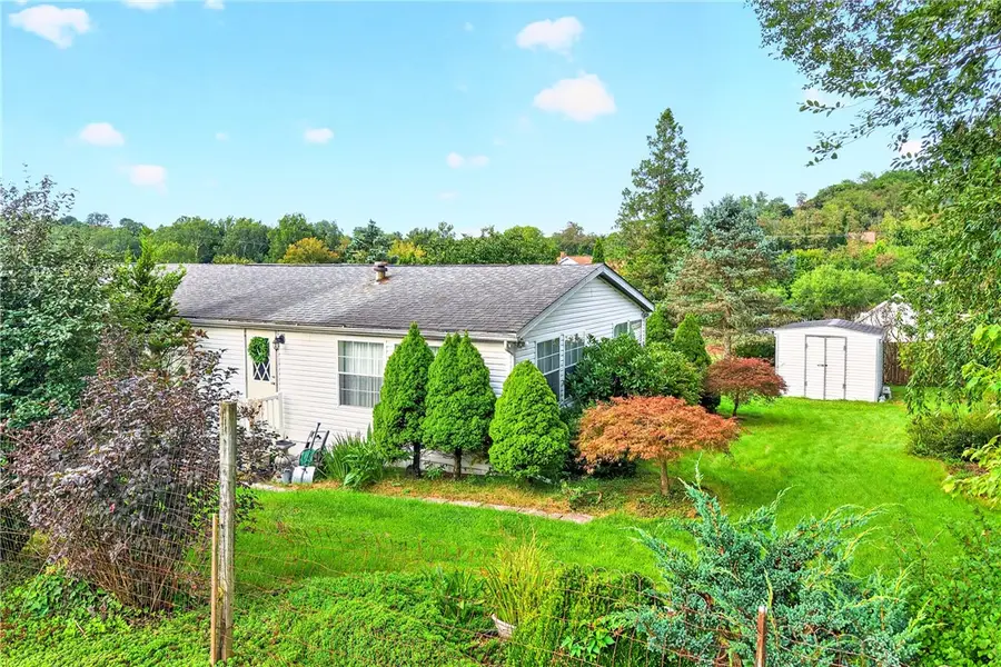 206 Lewis Ave, Jeannette, PA 15644 - #2