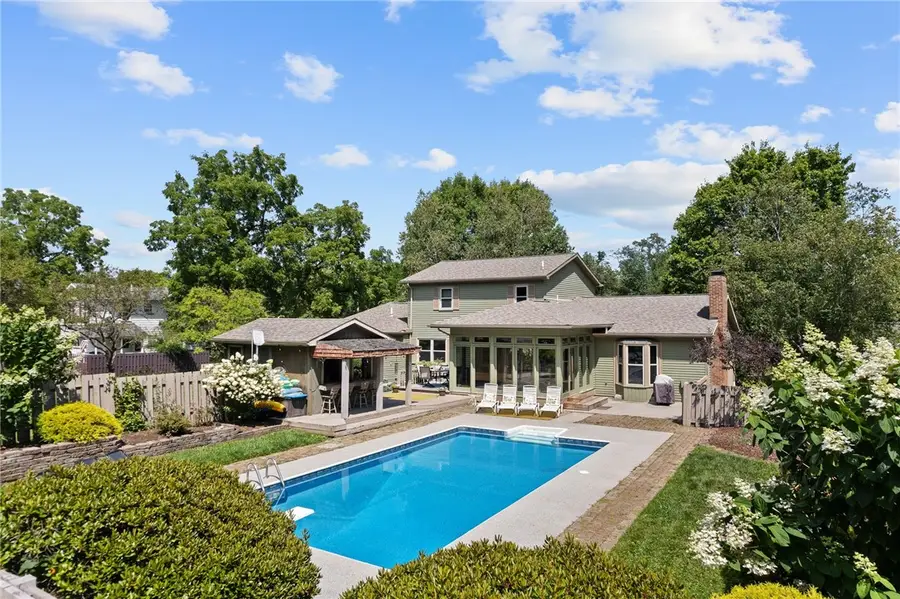 4729 Edinburg Rd, New Castle, PA 16102 - #2