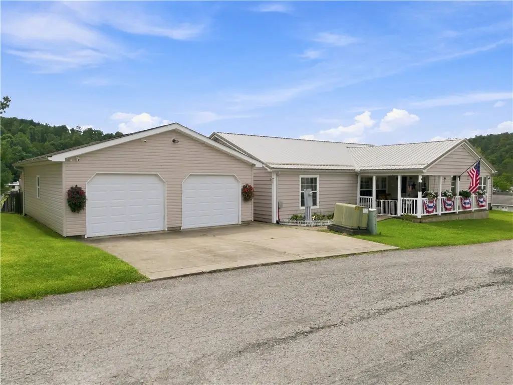 429 Evans, Donegal, PA 15628 - #1