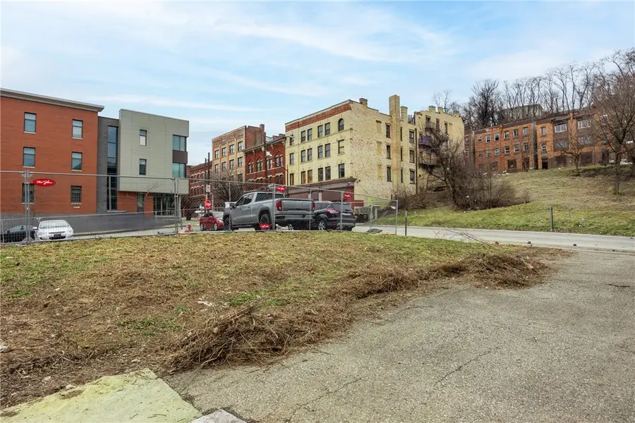 2106 5th Ave, Pittsburgh, PA 15219 - #3