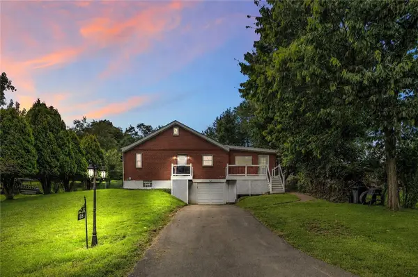 28 Petermans Lane, Penn Hills, PA 15235