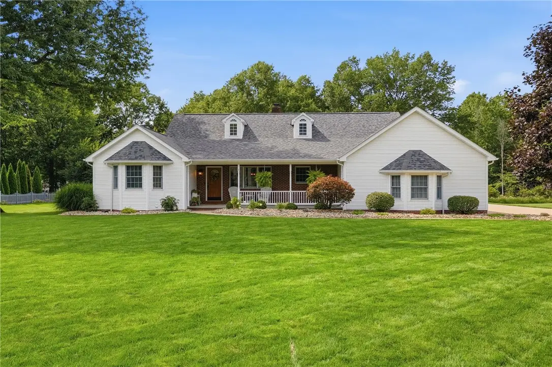 208 Arrowhead Dr, Slippery Rock, PA 16057 - #1
