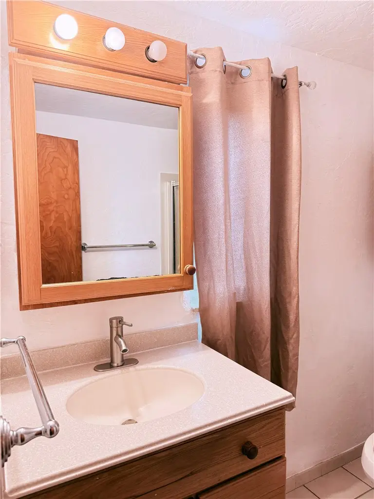 4526 Stilley Rd, Pittsburgh, PA 15227 - #3
