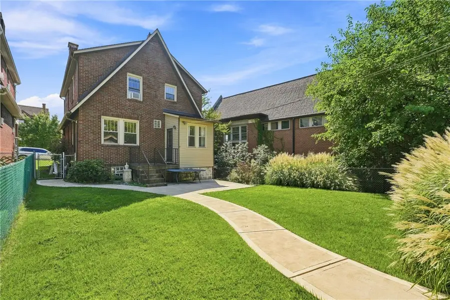 359 Pennsylvania Avenue, Oakmont, PA 15139 - #2