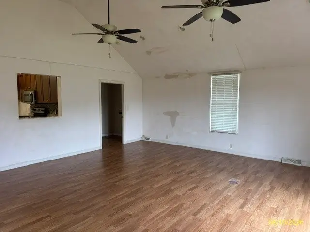 405 Eliza St, Connellsville, PA 15425 - #3
