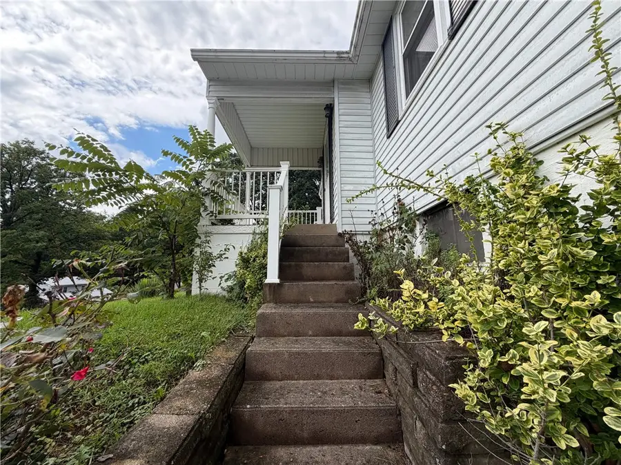 9 Cherokee Dr, Pittsburgh, PA 15205 - #3