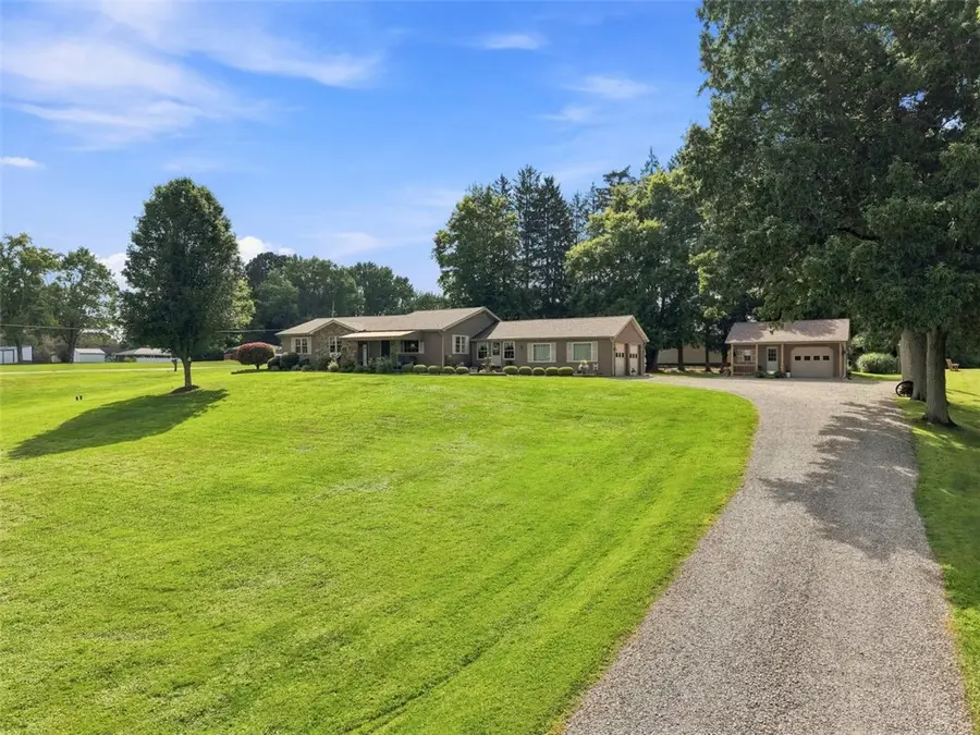 929 Old Pulaski Rd, New Castle, PA 16105 - #3