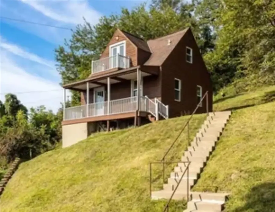 2133 E Beckert Ave, Pittsburgh, PA 15212 - #2