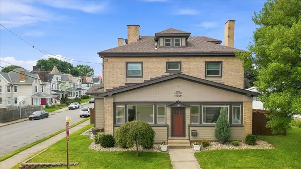 302 Jefferson St, Rochester, PA 15074