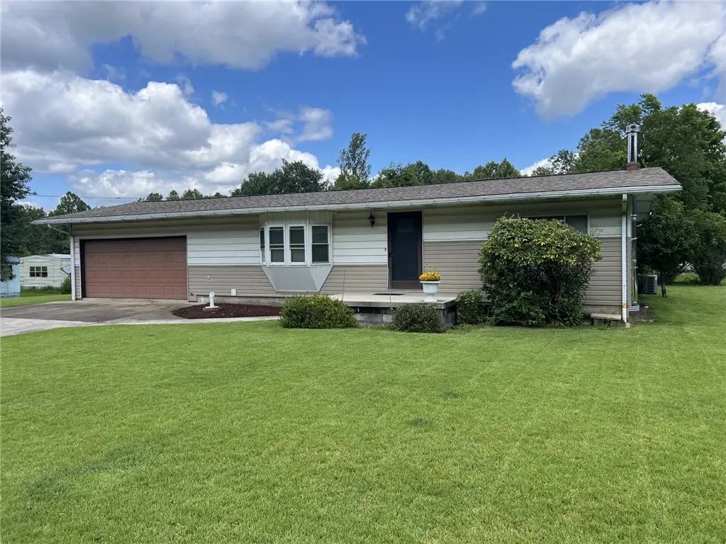 198 Keystone St, Uniontown, PA 15401 - #1