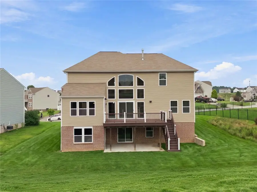 321 Hunters Field Cir, Clairton, PA 15025 - #2
