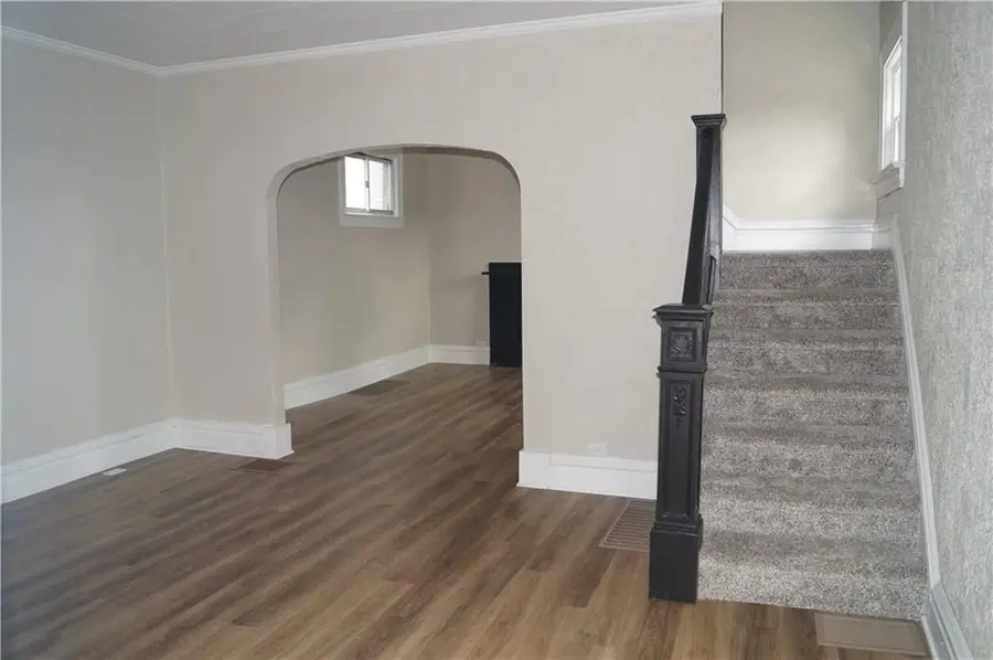 9 E Gaskill Ave, Jeannette, PA 15644 - #3