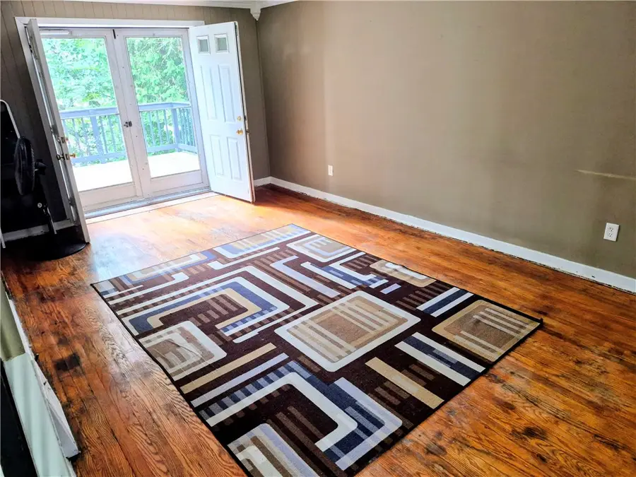 3947 Meadowbrook Blvd, Pittsburgh, PA 15227 - #3