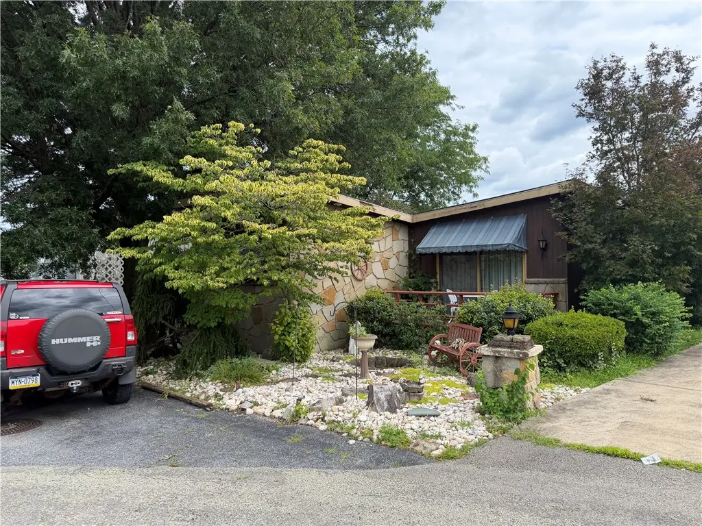 1504 George St, Latrobe, PA 15650 - #1