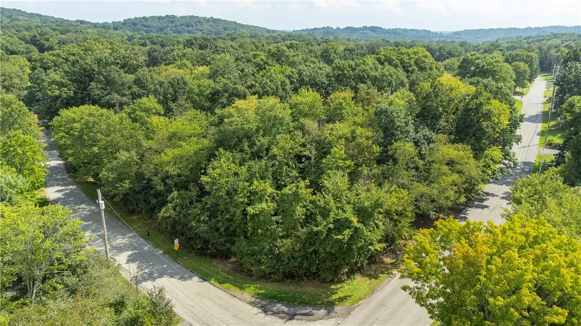 664 Bradford Park (100-b Heath), Baden, PA 15005 - #1
