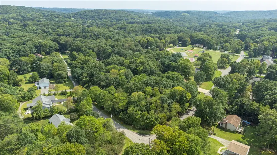 664 Bradford Park (100-b Heath), Baden, PA 15005 - #2