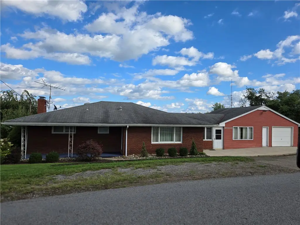 180 Church Rd, Eighty Four, PA 15330 - #1