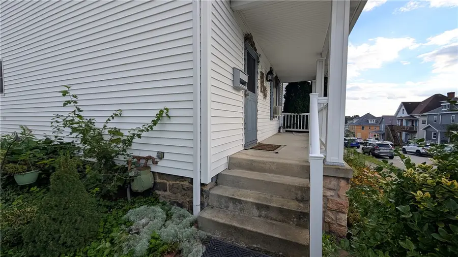 1219 Poplar St, Greensburg, PA 15601 - #2