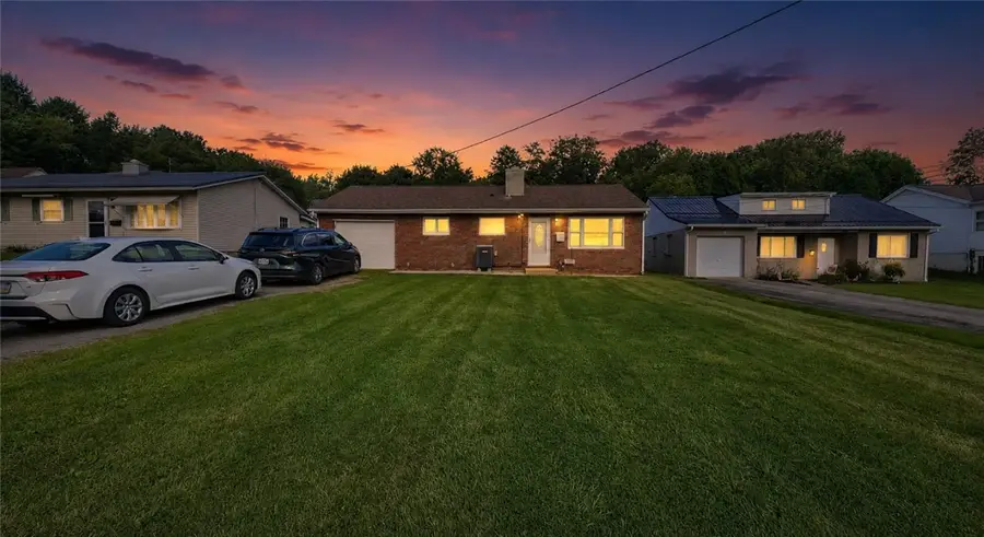 1023 Aetna Dr, Ellwood City, PA 16117 - #2