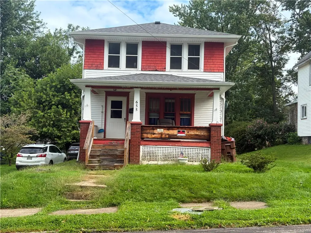 655 Meek St, Sharon, PA 16146 - #1