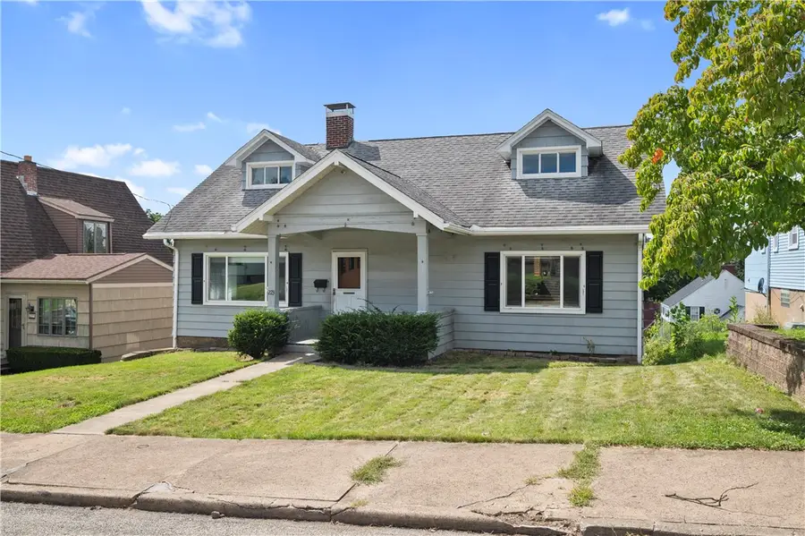 223 Pershing Dr, New Kensington, PA 15068 - #2