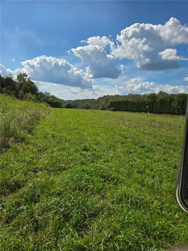 139 Pallack Ln, Harmony, PA 16037