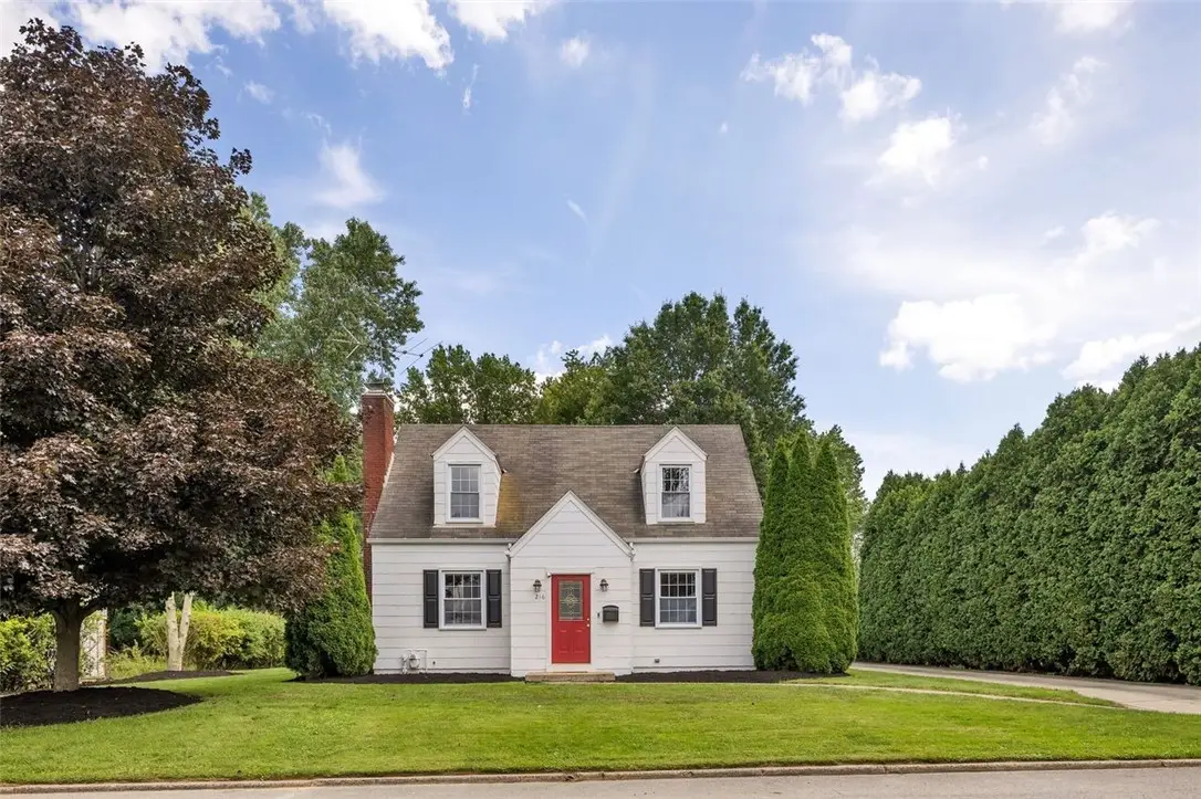 216 Pennsylvania Ave, Zelienople, PA 16063 - #1
